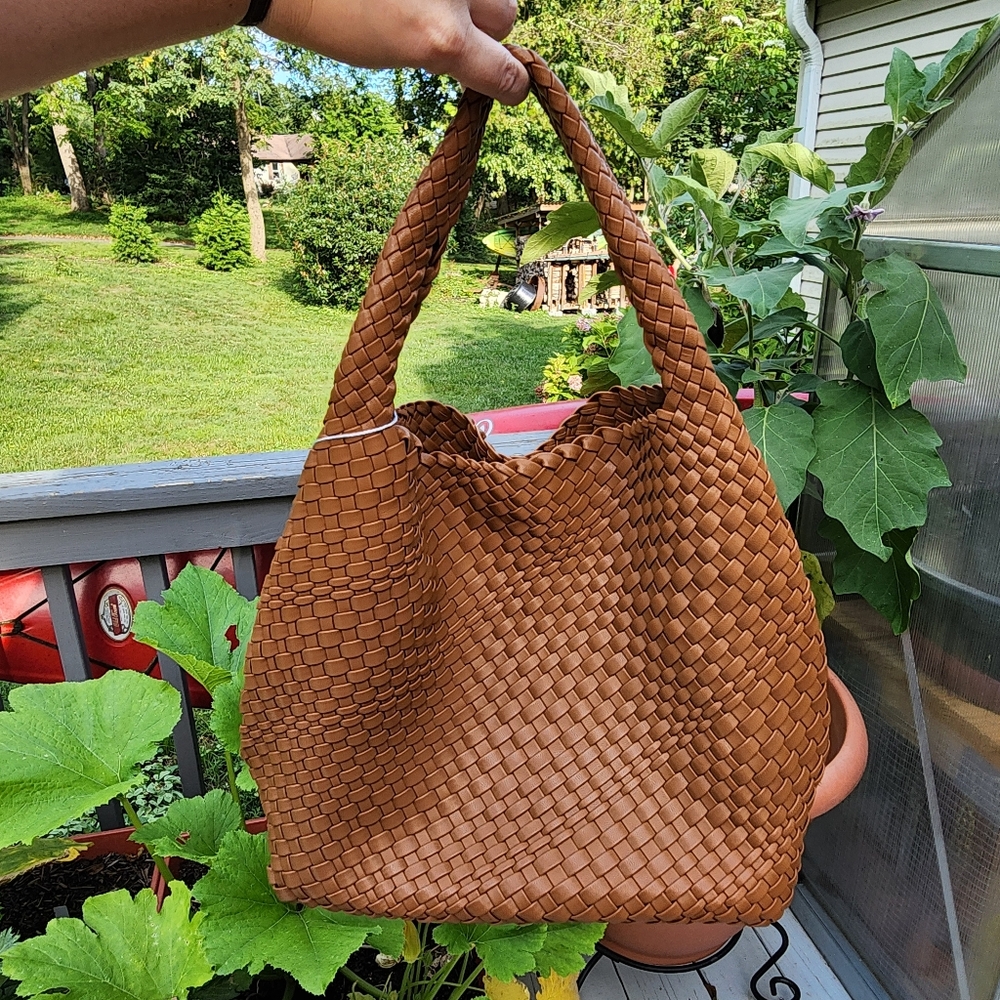 NWT Pretty Persuasions Woven Hobo Bag With Cosmetic Pouch P23067 Brown Tan Purse